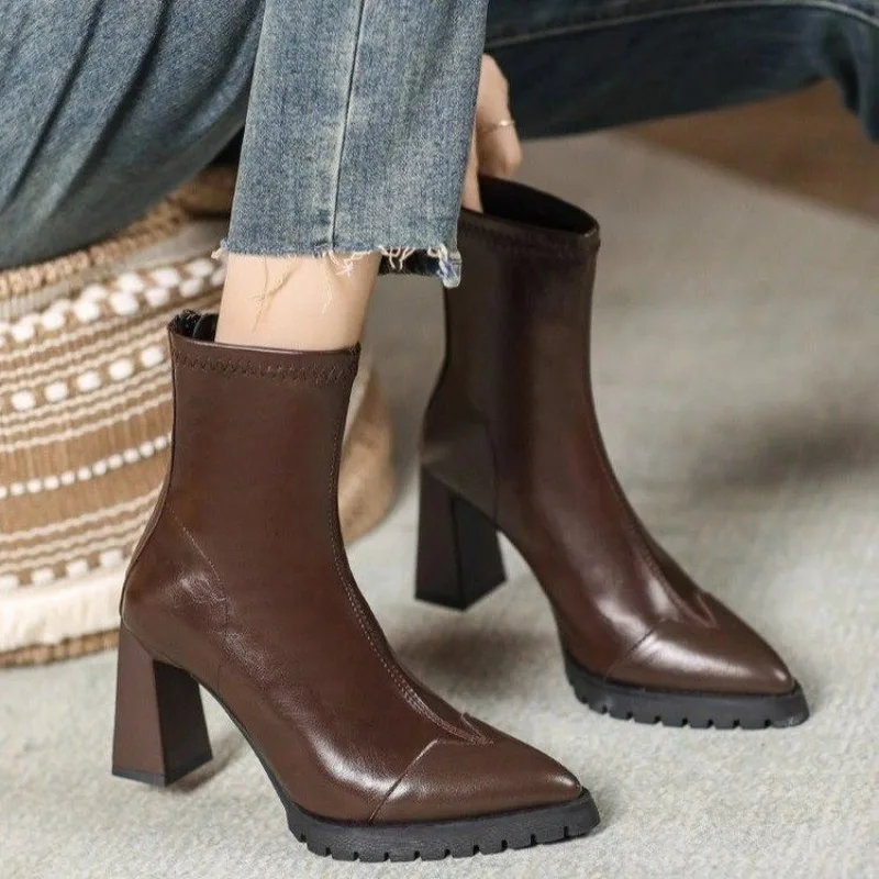 Pointed Toe French Tight Boots - Pump Heel Block avaliação e preço