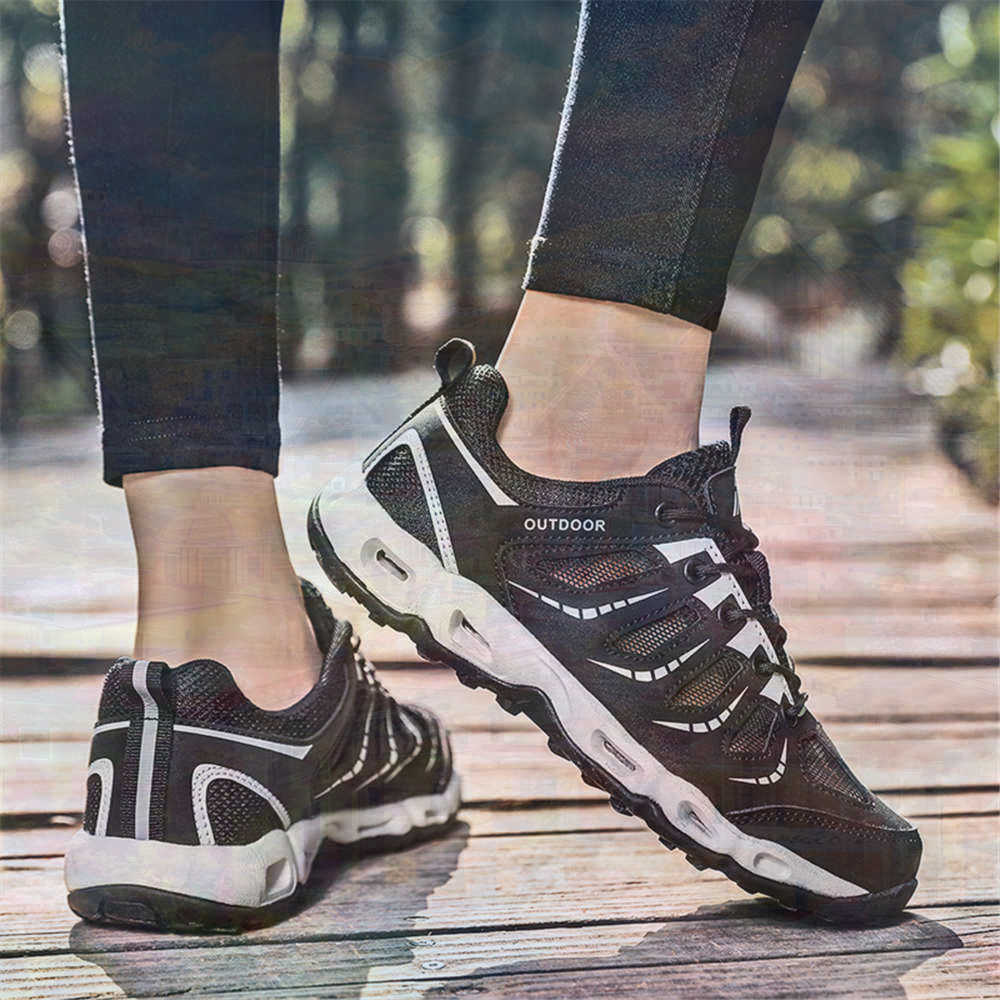 Sumer Round Tip Silver Sneaker - Women Formal Wear Black And White avaliação e preço